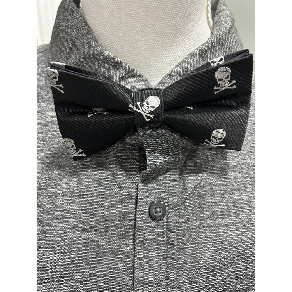The Tie Bar Mens Black 100% Silk Skull Crossbones Pre-Tied Adjustable Bow Tie